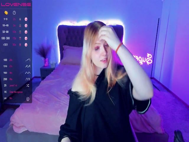 Live sex webcam photo for TinkerrBelll #269182536