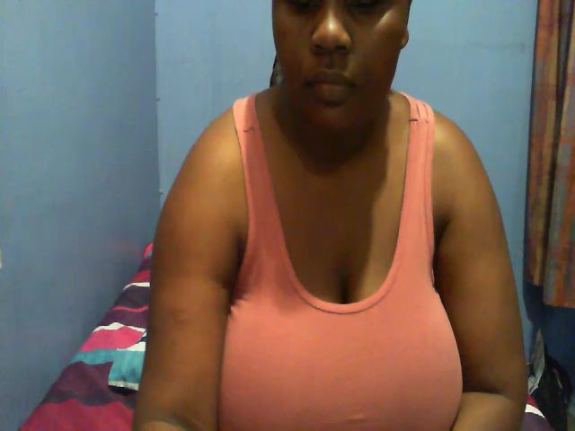 Live sex webcam photo for LaraLovesU #269167149