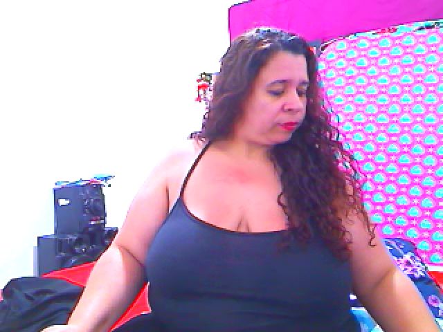 Live sex webcam photo for LatinaBigAss4 #269166330