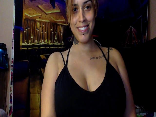 Live sex webcam photo for CubanaBoricua #269175189