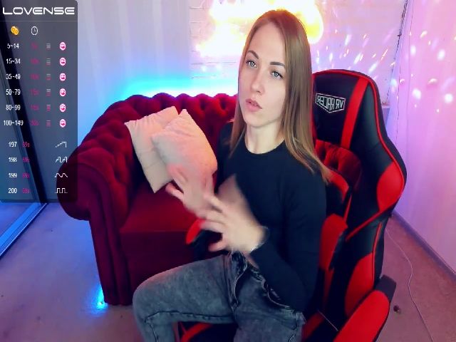 Live sex webcam photo for LilFluffyDuck #269173568