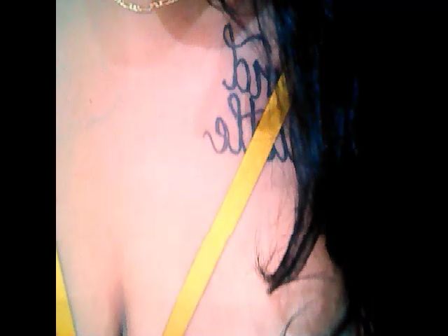 Live sex webcam photo for Sexyval4u #269170252