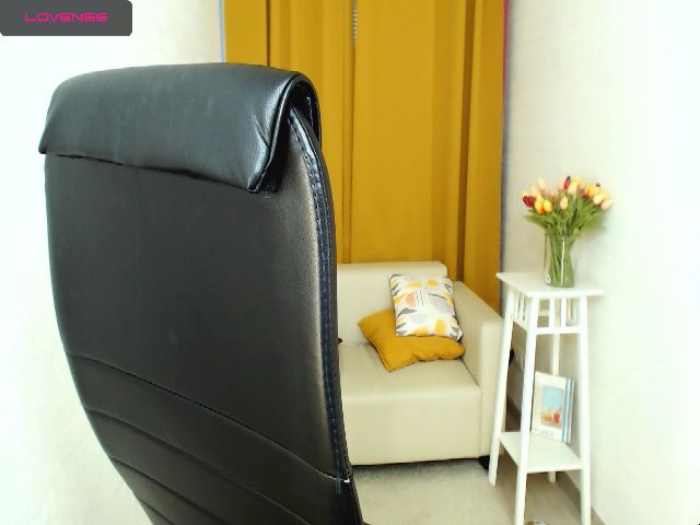 Live sex webcam photo for XJG99 #269174794