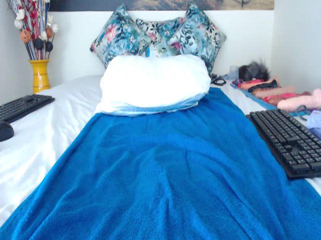 Live sex webcam photo for AikoTailor #287876711