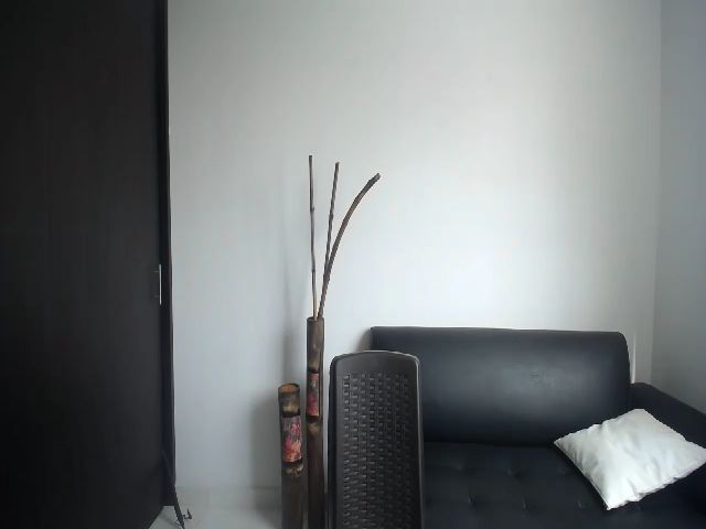 Live sex webcam photo for CAROLINADIOR #269174024