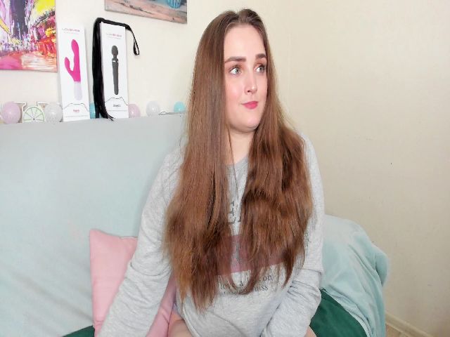 Live sex webcam photo for RubyWalsher #269170635