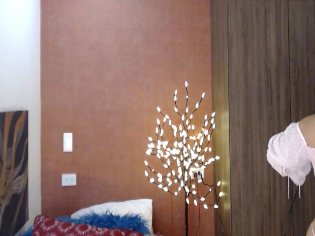 Live sex webcam photo for Forevermanu #269172809