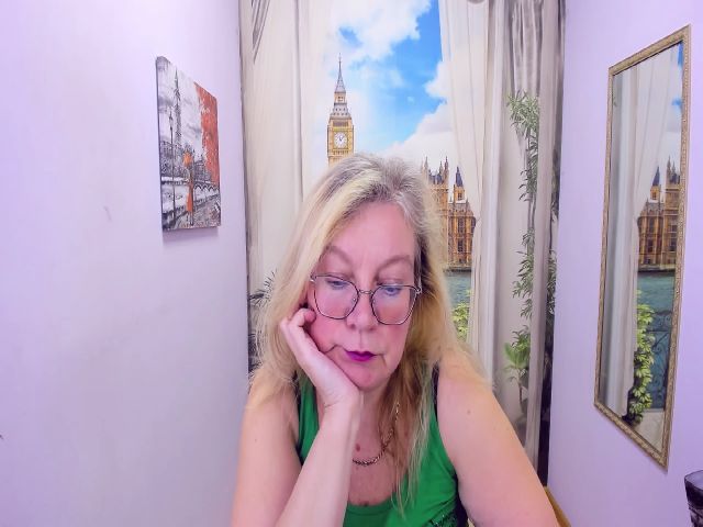 Live sex webcam photo for NataliMellow #269176252