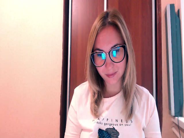 Live sex webcam photo for Kay_Lo #269173587