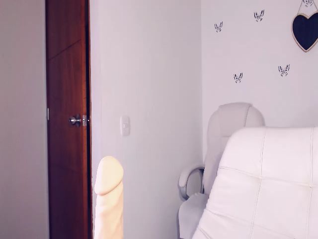 Live sex webcam photo for Tamy_bennett #269174211