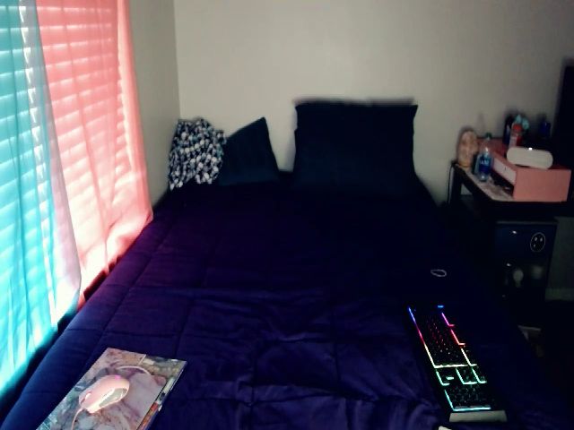 Live sex webcam photo for Lolabunny9 #269173804