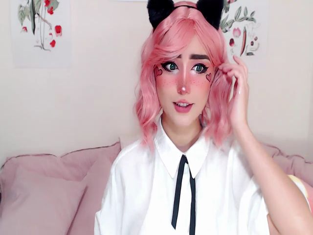 Live sex webcam photo for LizzyHoney_ #269166067