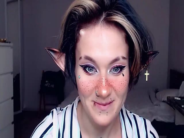 Live sex webcam photo for Hella_Hell #269171646