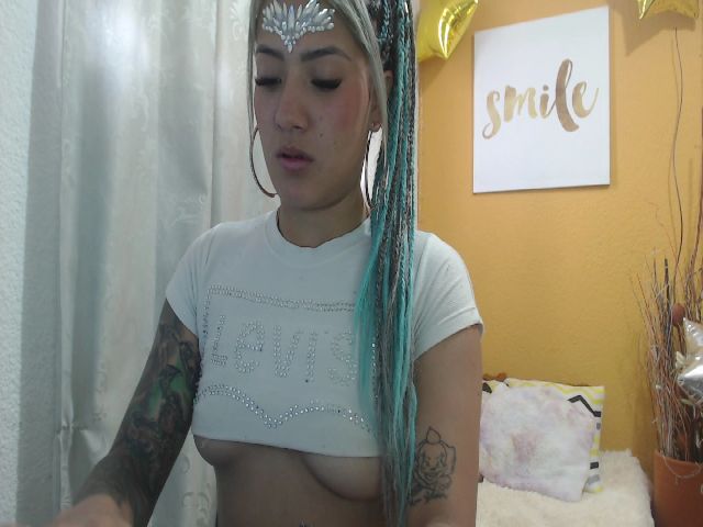 Live sex webcam photo for JiisethKitty #269180711