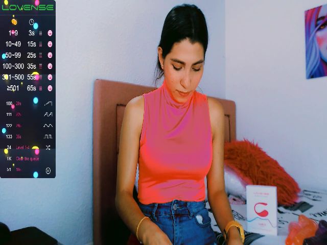 Live sex webcam photo for Emma_18x #269176699