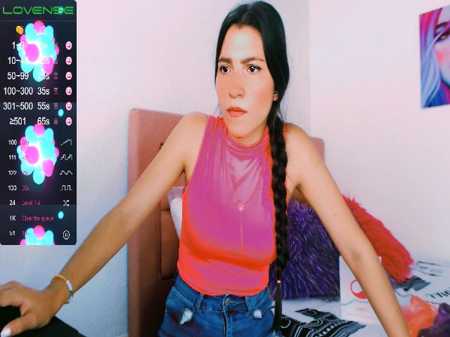 Live sex webcam photo for Emma_18x #269179147