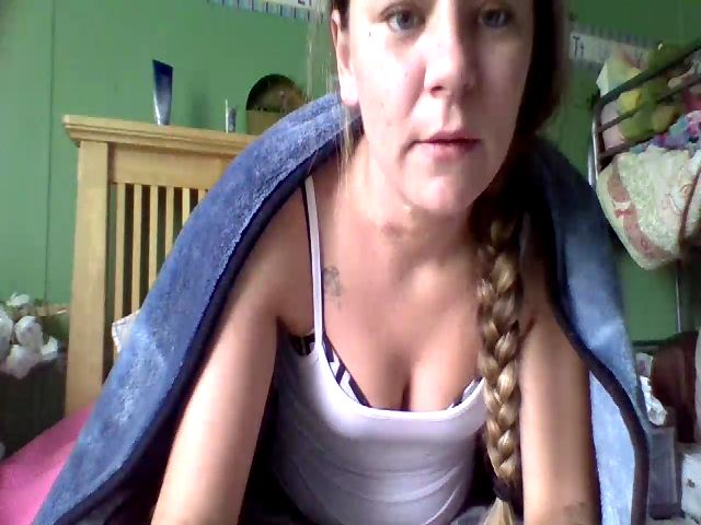 Live sex webcam photo for promiscuous70 #269174102