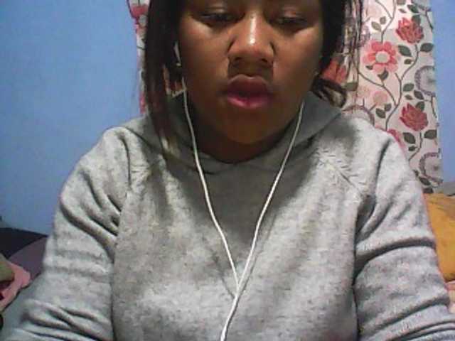 Live sex webcam photo for mybigass15 #269188884