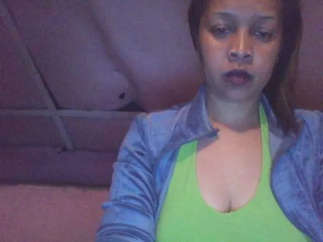 Live sex webcam photo for big-ass-sexy #269199169