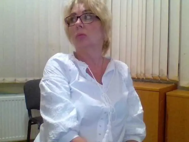 Live sex webcam photo for Luiziana111 #269198423