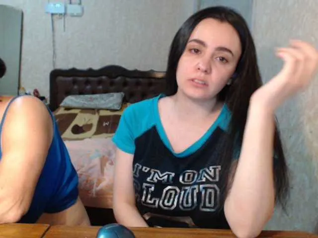Live sex webcam photo for Katernia48 #269198103