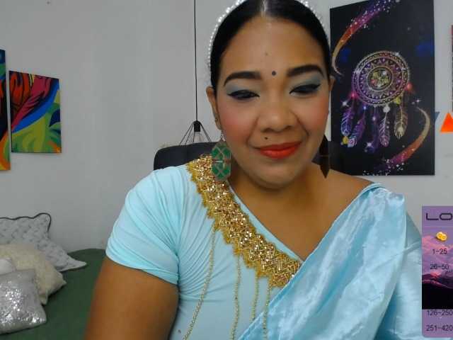 Live sex webcam photo for IndianMama #269193476