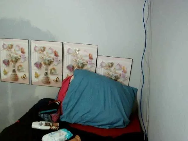 Live sex webcam photo for Indiantasha #287986193