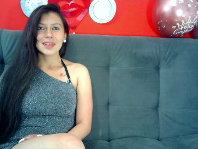 Live sex webcam photo for Manevalki01 #269199796