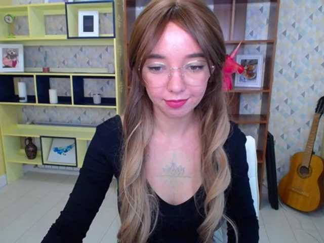 Live sex webcam photo for OutOfControl #269193725