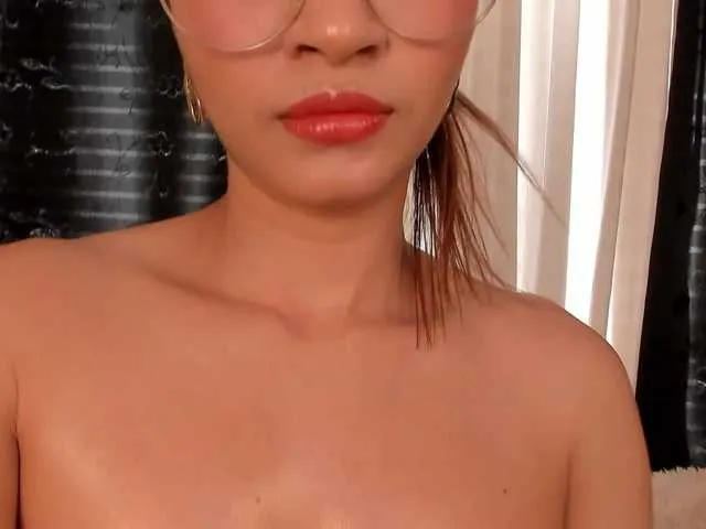 Live sex webcam photo for PaulinaBelush #269198248