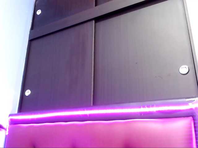 Live sex webcam photo for Sweet-Kitty1 #269184181