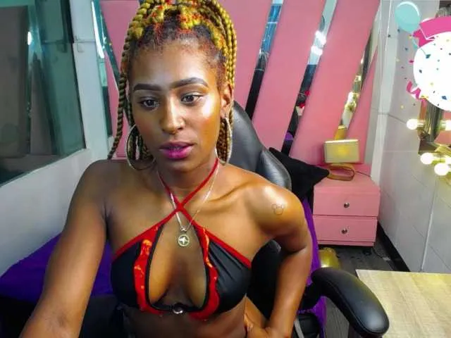 Live sex webcam photo for whitneygrey #269183809