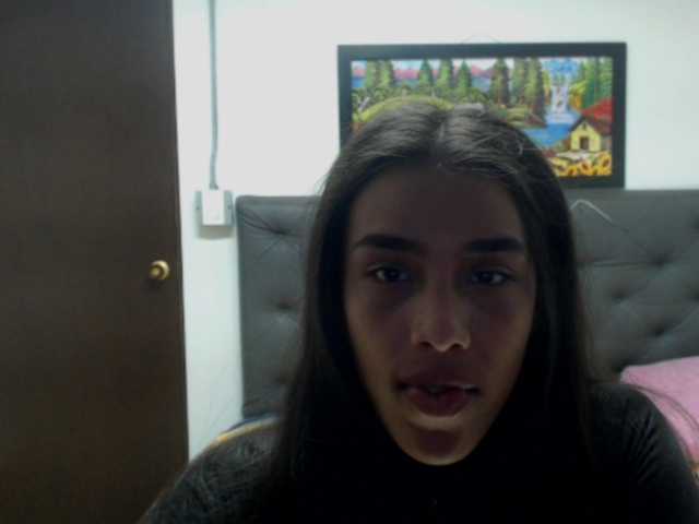 Live sex webcam photo for AngelAnMonicA #269188341