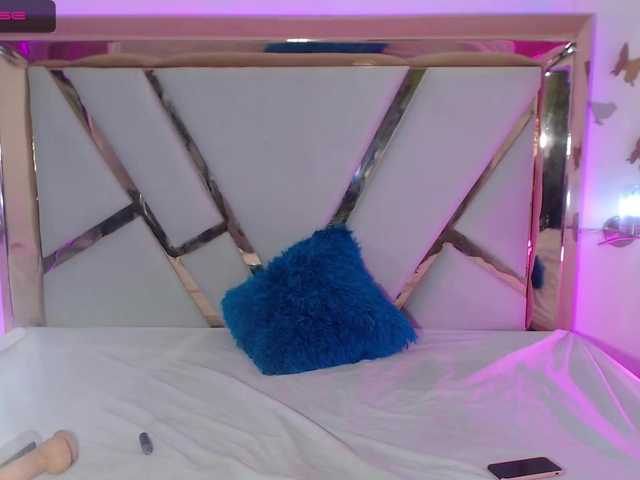 Live sex webcam photo for katysweett #269193529