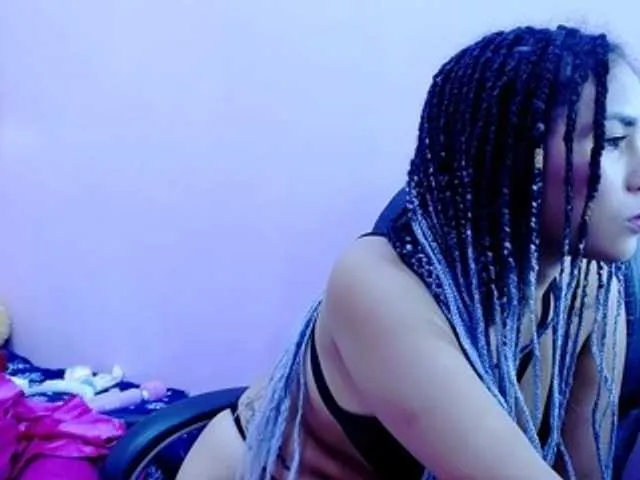 Live sex webcam photo for GlendaHolt #269193479