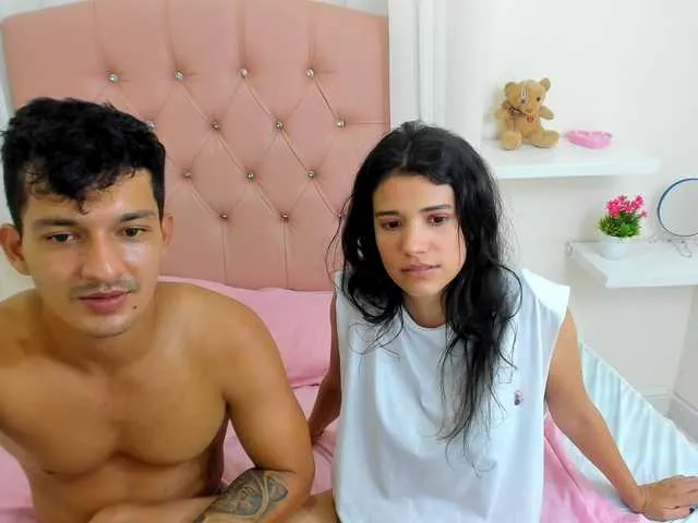 Live sex webcam photo for 2latincouple #269182891