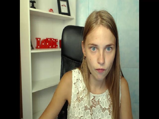 Live sex webcam photo for SshyTeen #269191277