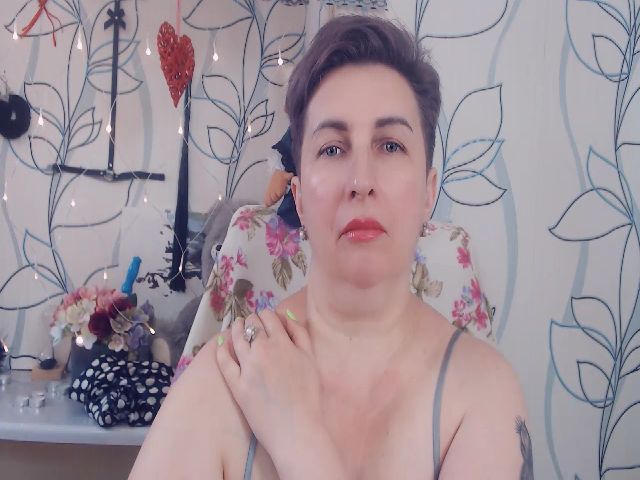 Live sex webcam photo for DepravedMadam #269192087