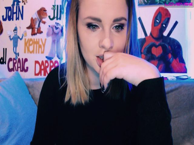 Live sex webcam photo for Nika_Cakes #269197092