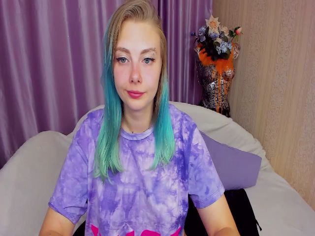 Live sex webcam photo for AprillSnow #269194147