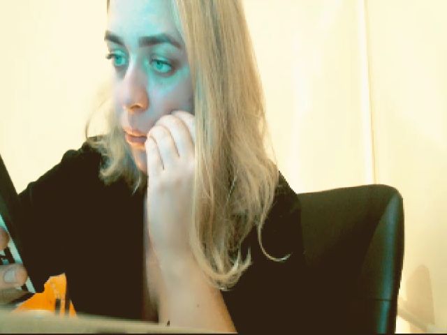 Live sex webcam photo for GoddessNika #269201475
