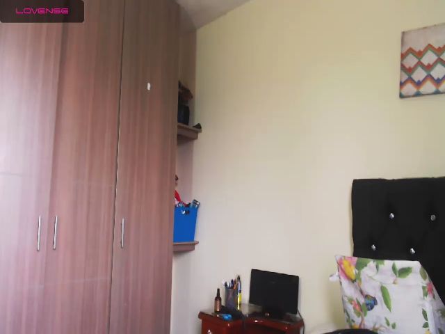 Live sex webcam photo for Catabrown #269197476