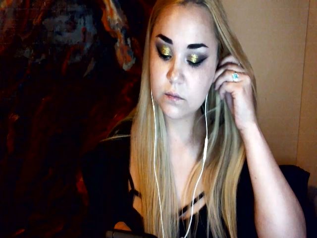 Live sex webcam photo for LilyWhite710 #269203074