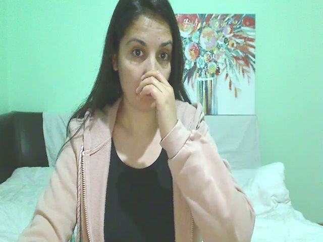 Live sex webcam photo for OneHotty #269183201