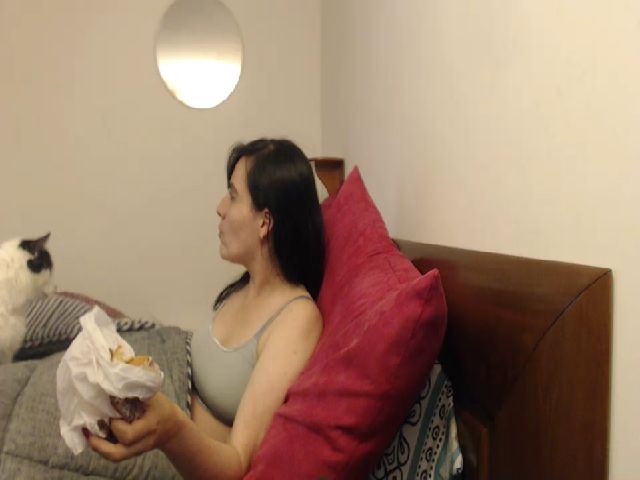 Live sex webcam photo for isabellazee2 #269184732