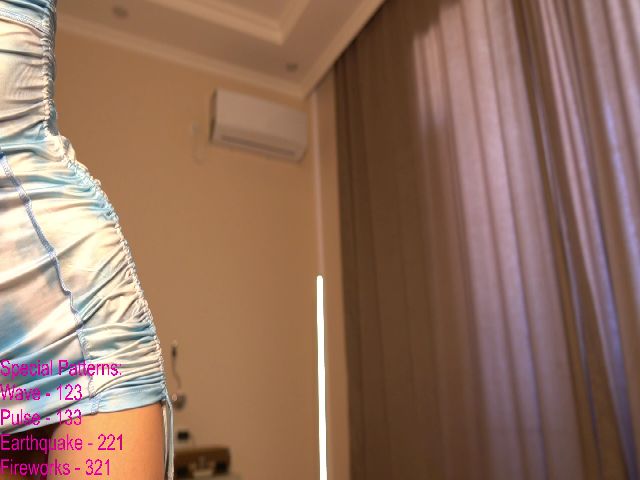 Live sex webcam photo for LindaMei #269185738