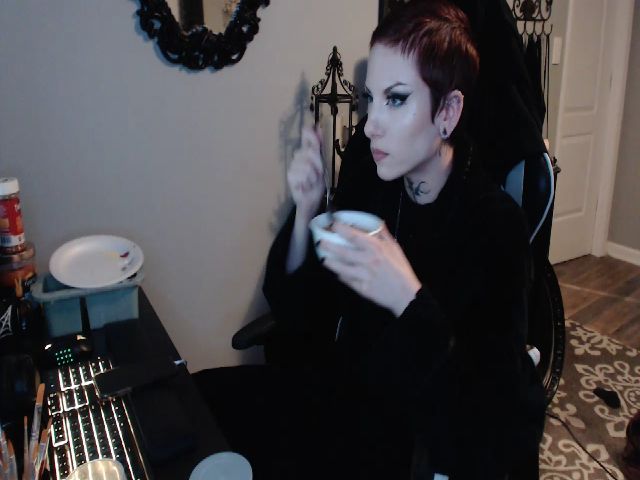 Live sex webcam photo for Painbaby #269184770