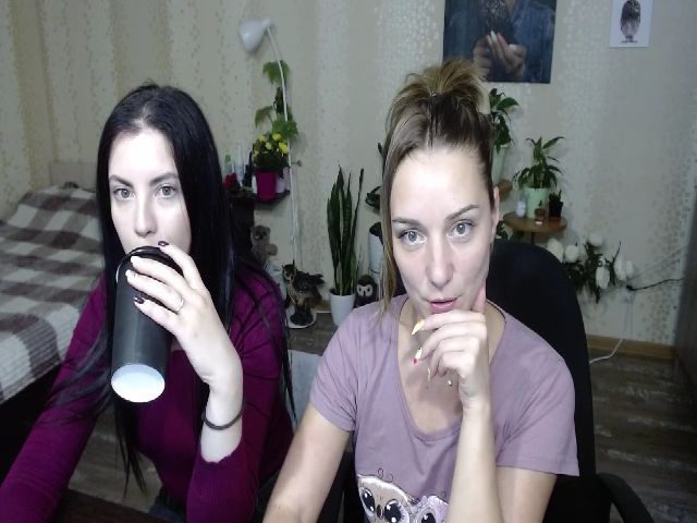Live sex webcam photo for Emi_lywild #269194540