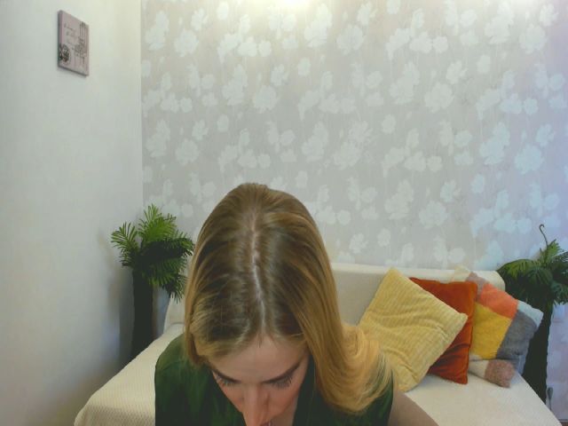 Live sex webcam photo for MissisRexa #269190178