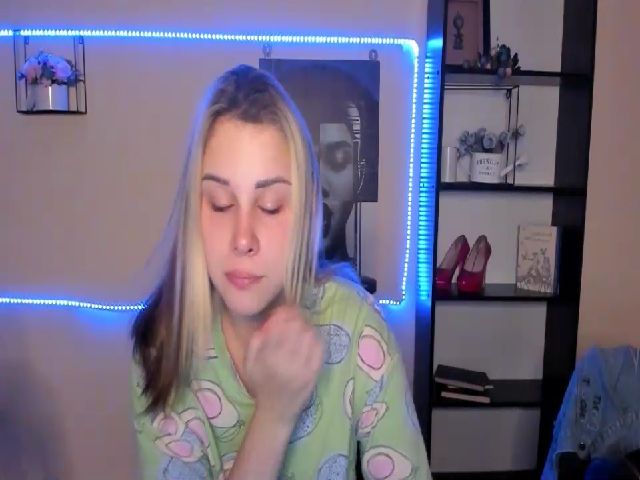 Live sex webcam photo for PolliMilk #269184574